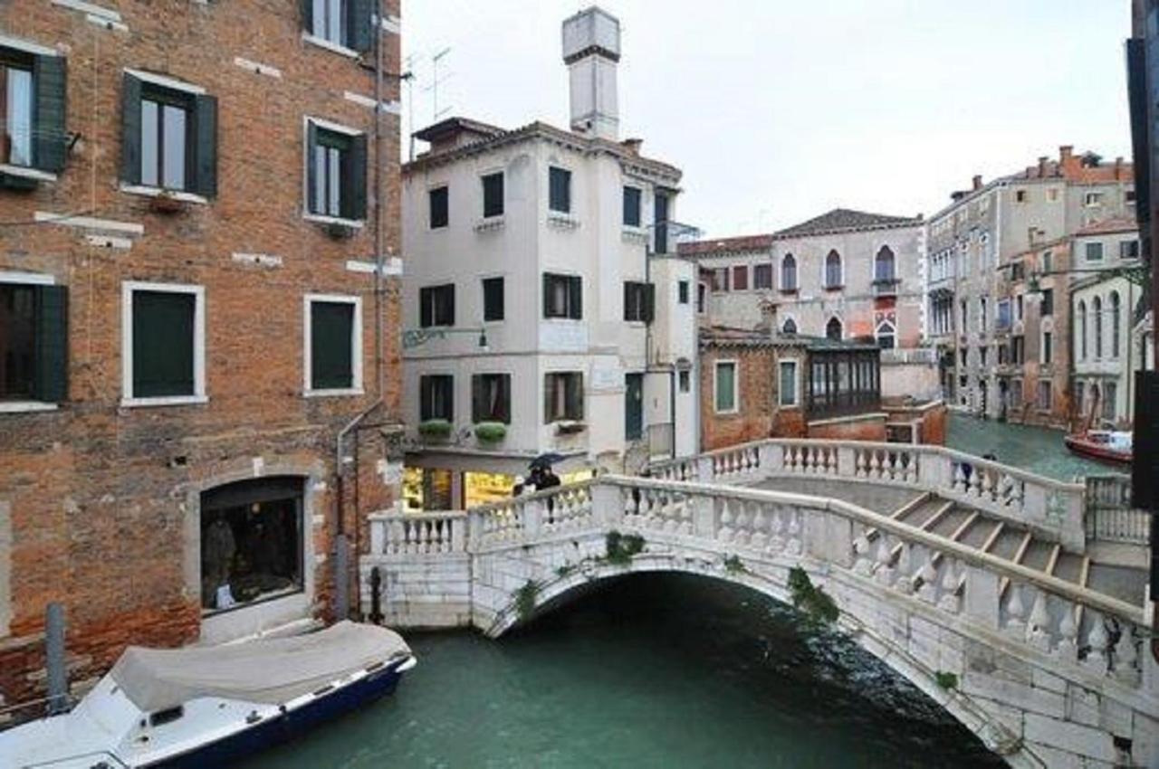 Ca' Dei Nomboli Canal View Venecia Exterior foto